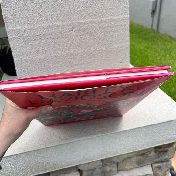 The Complete Harley Davidson A Model-By -Model History - Picture 2 of 9